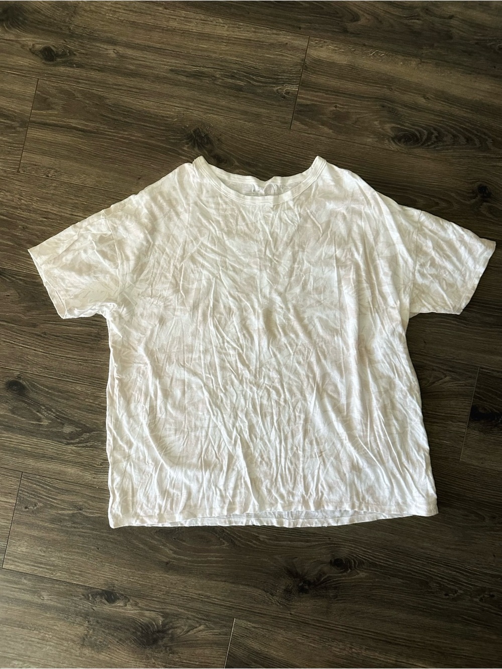 aerie Beige and White Hawaiian Print Short Sleeve Tee